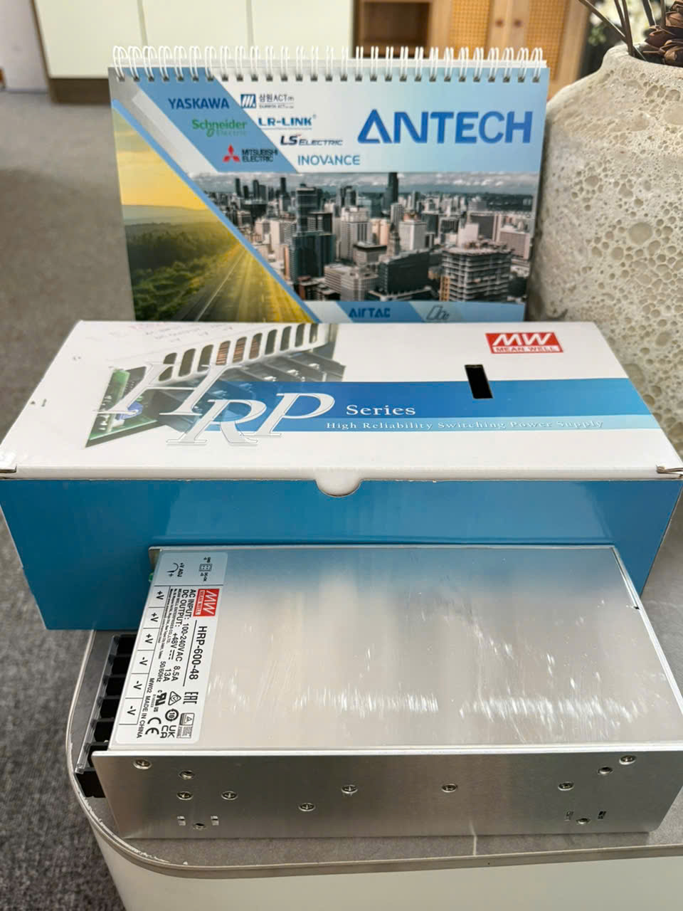 Nguồn HRP-600-48 Meanwell